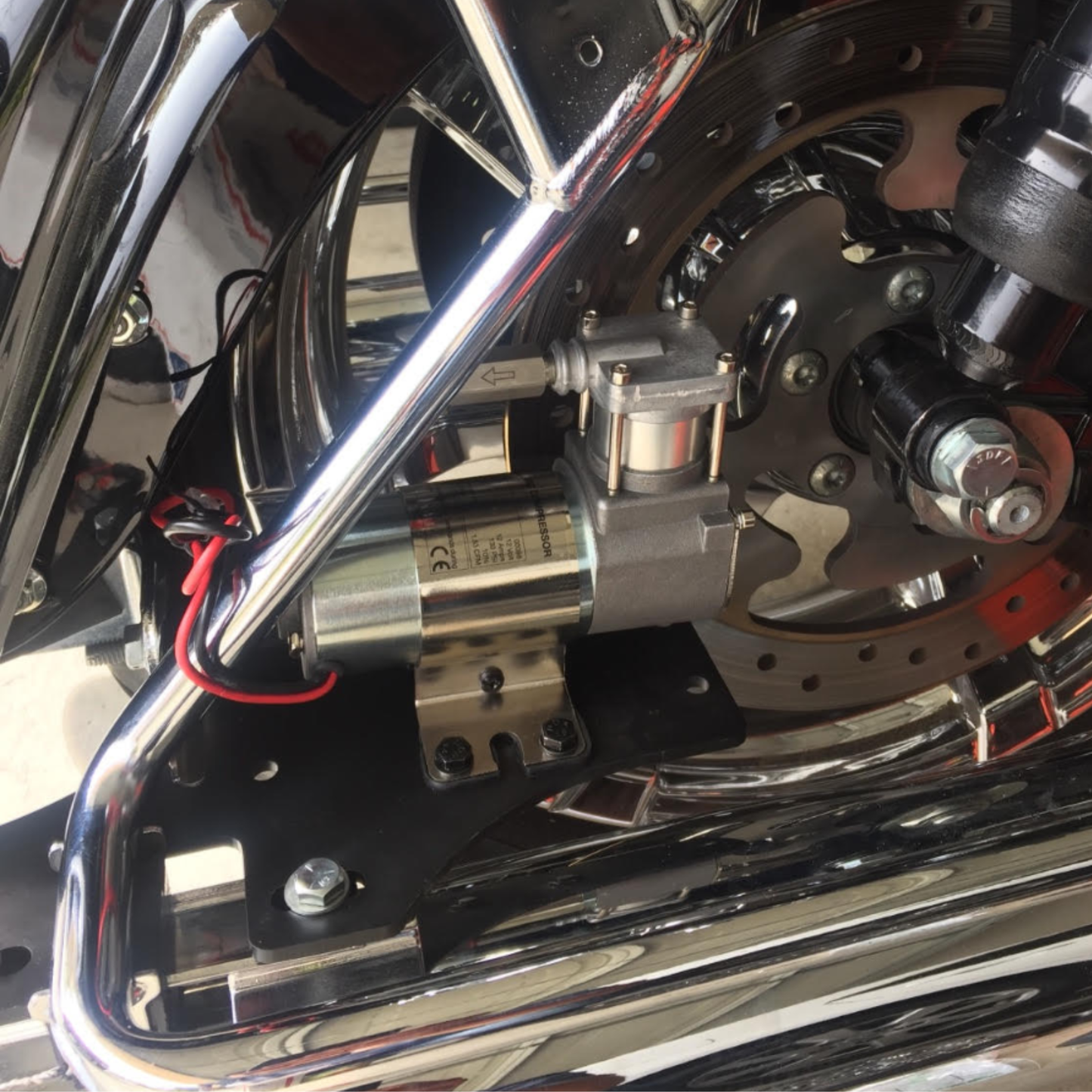 Universal Bagger Touring Air Suspension Mounting Bracket 1989-2023